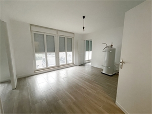 inconnu à la location -   60000  BEAUVAIS, surface 30 m2 location inconnu - APR722681